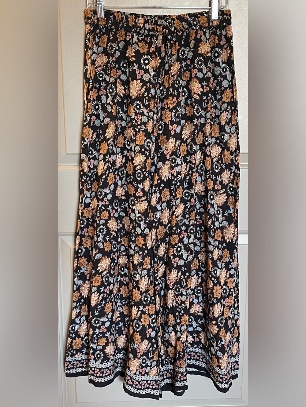 Natural Life Wide Leg Pants Size Medium